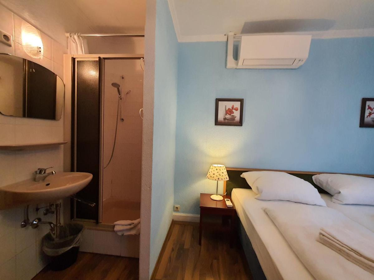 Hotel Pension Graf Констанц Екстериор снимка